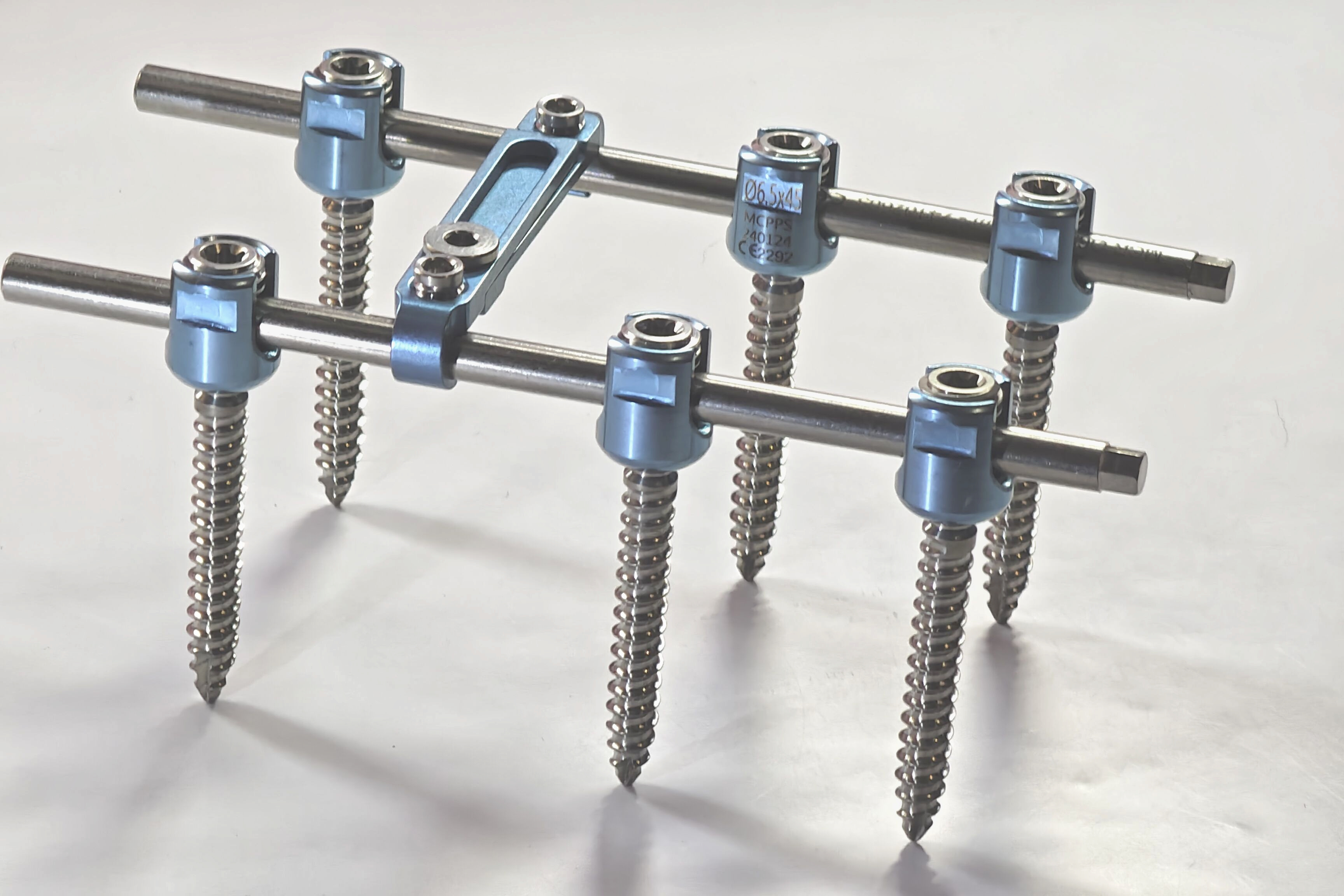 Система для транспедикулярної фіксації хребта (6 гвинтів)